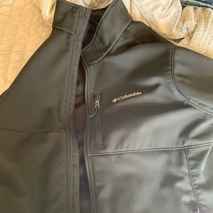 Men Columbia soft shell jacket good condition non smoke home